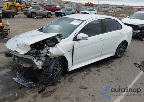 2017 Mitsubishi Lancer Es z USA, uszkodzony, nr VIN JA32U2FU4HU007894